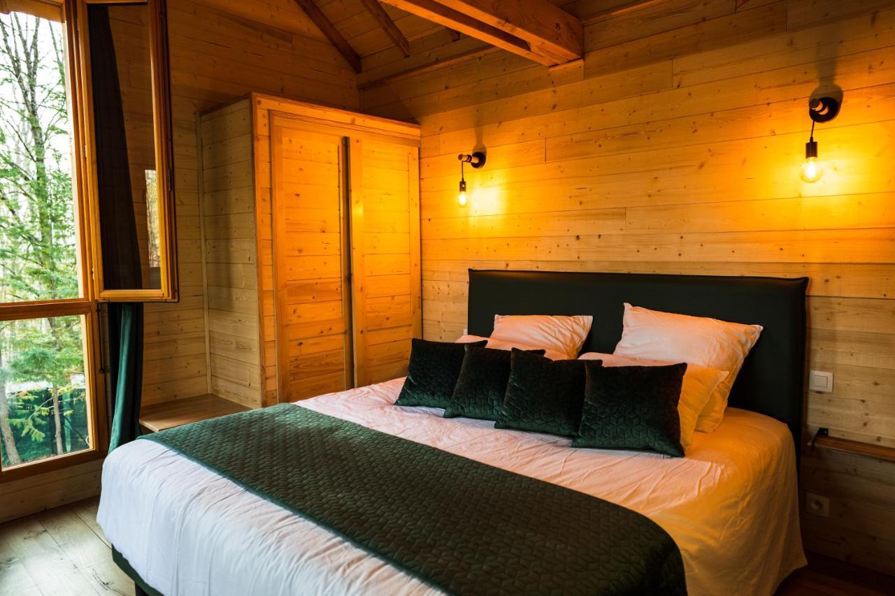Charmante Cabane Dans Les Arbres Avec Jacuzzi Et Sauna Boismorand المظهر الخارجي الصورة