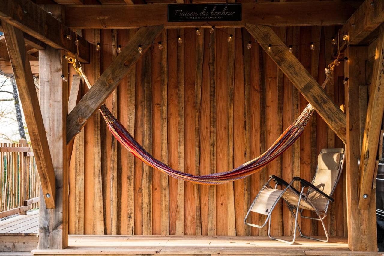 Charmante Cabane Dans Les Arbres Avec Jacuzzi Et Sauna Boismorand المظهر الخارجي الصورة