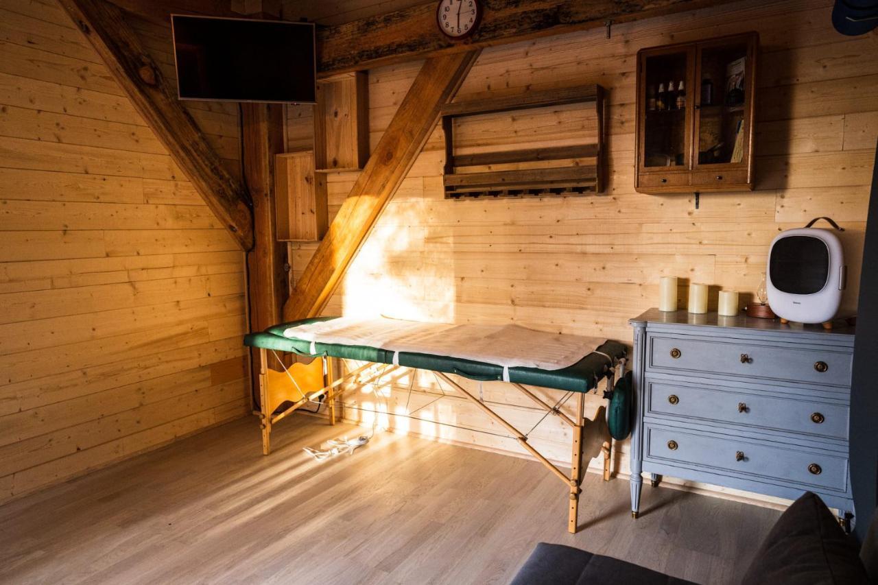 Charmante Cabane Dans Les Arbres Avec Jacuzzi Et Sauna Boismorand المظهر الخارجي الصورة