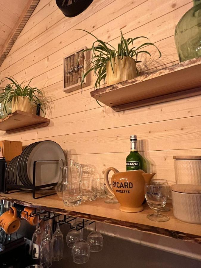 Charmante Cabane Dans Les Arbres Avec Jacuzzi Et Sauna Boismorand المظهر الخارجي الصورة