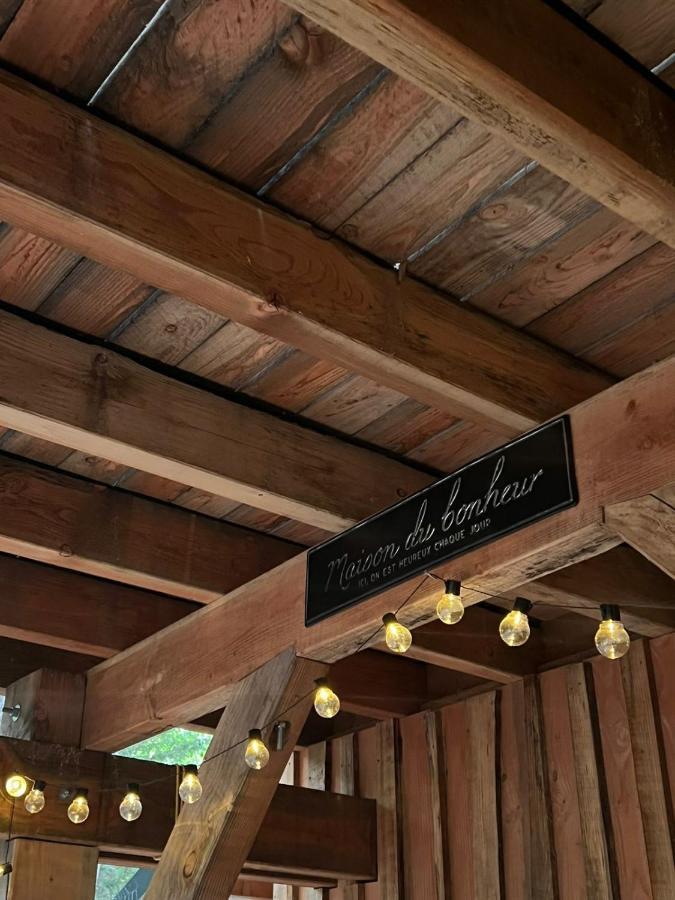 Charmante Cabane Dans Les Arbres Avec Jacuzzi Et Sauna Boismorand المظهر الخارجي الصورة