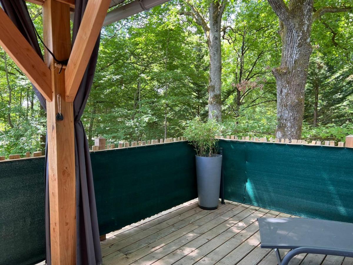 Charmante Cabane Dans Les Arbres Avec Jacuzzi Et Sauna Boismorand المظهر الخارجي الصورة